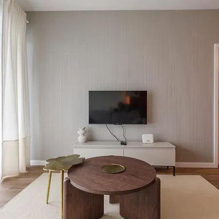Apartment Quorum By Uniquerent