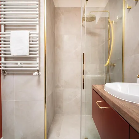 아파트 Amber & Wood 5 Min To Old Town Parking River View & Balcony By Uniquerent