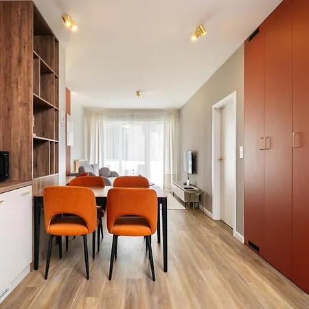 Amber & Wood 5 Min To Old Town Parking River View & Balcony By Uniquerent *