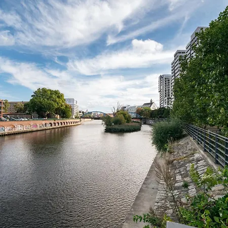 아파트 Amber & Wood 5 Min To Old Town Parking River View & Balcony By Uniquerent