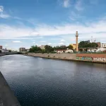Amber & Wood 5 Min To Old Town Parking River View & Balcony By Uniquerent