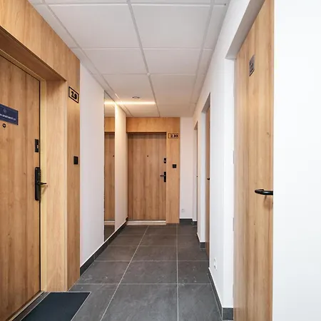 Amber & Wood Harmony By Uniquerent Wrocław