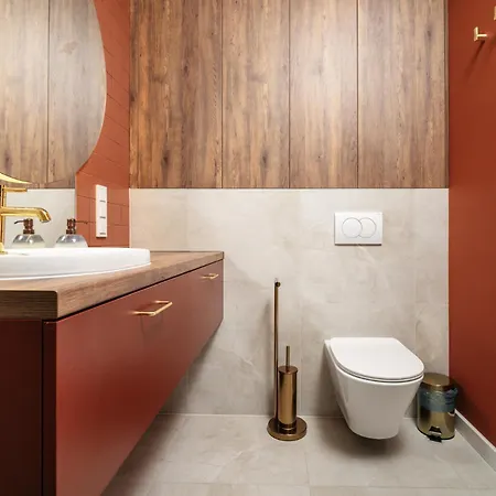 Amber & Wood 5 Min To Old Town Parking River View & Balcony By Uniquerent